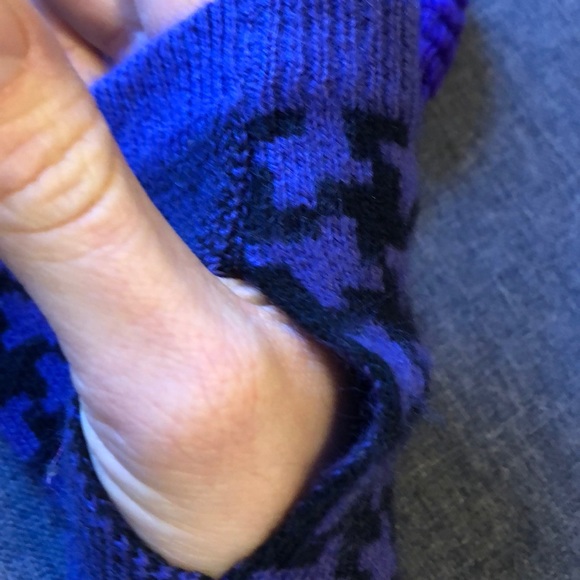 Purple Fingerless Gloves and Scrunchie - Picture 8 of 8